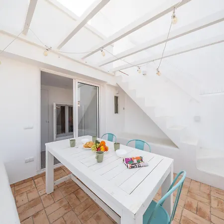Apartment 3 Bedroom In L'Escala