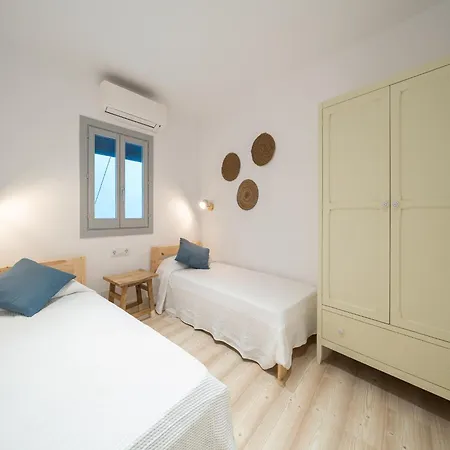 Apartment 3 Bedroom In *