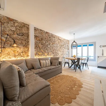 Apartment 3 Bedroom In *